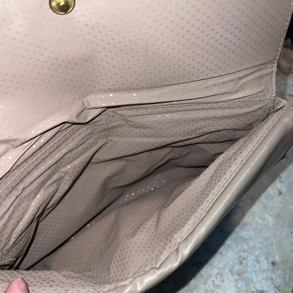 Vintage Soft Faux Leather Taupe Clutch Handbag with Snaplock Closure Wrist Purse - Picture 11 of 13